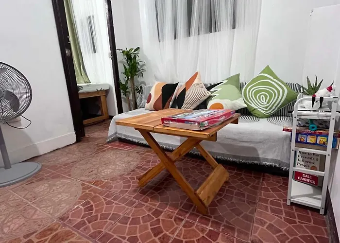 Apartment Entire Moons 2, Taguig, Near Bgc, Full Kitchen & Balcony Taguig