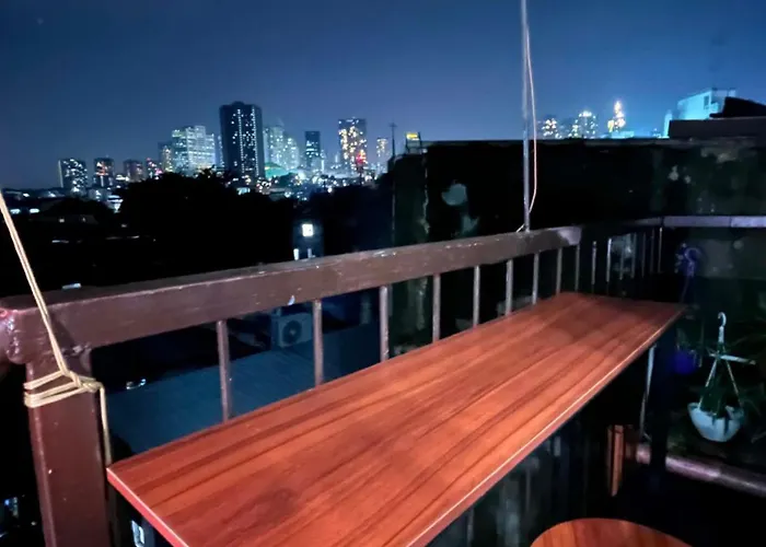 Entire Moons 2, Taguig, Near Bgc, Full Kitchen & Balcony Apartment