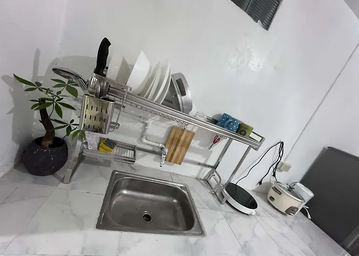 Apartment Entire Moons 2, Taguig, Near Bgc, Full Kitchen & Balcony